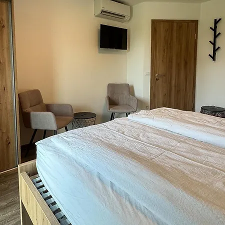 Minka Rum i privatbostad Kamna Gorica