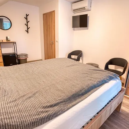 Minka * Kamna Gorica