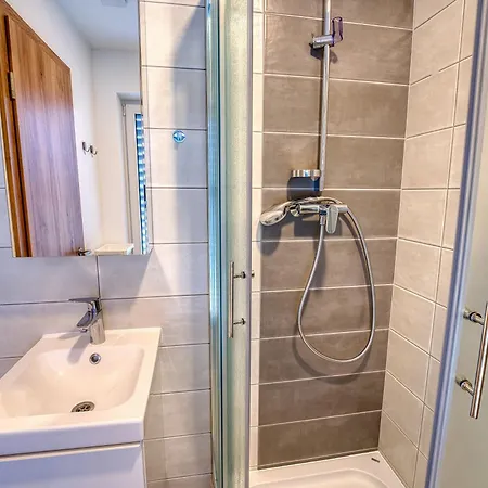 Rum i privatbostad Minka Kamna Gorica