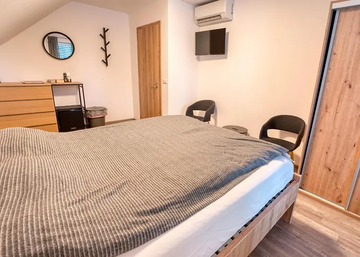 Minka * Kamna Gorica